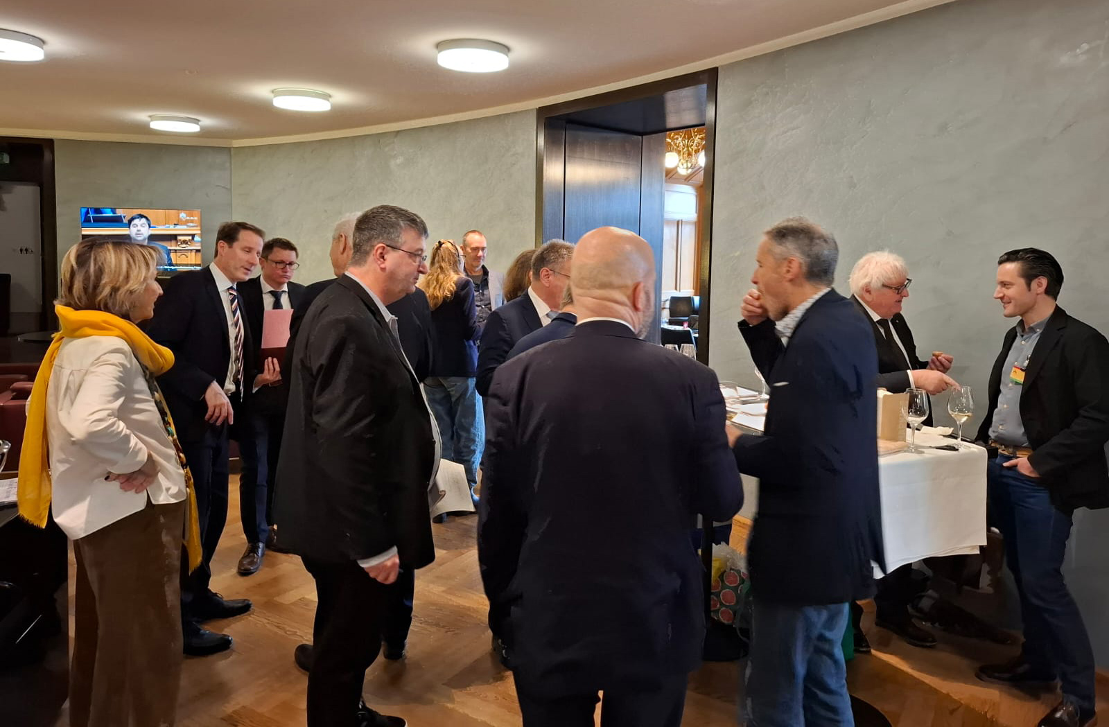 Dégustation de foie gras sans gavage au Parlement
